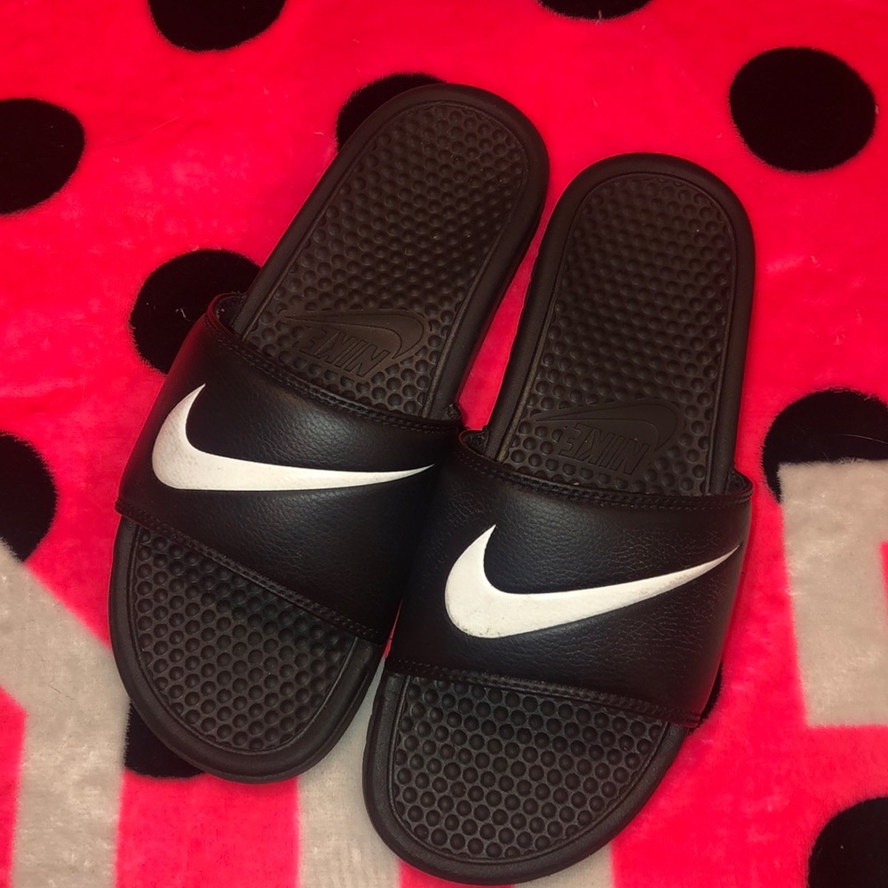 Nike slides
